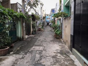 Chuyển nhà trong hẻm sâu