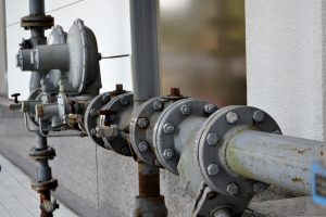 Thuê xe cẩu nâng máy bơm công nghiệp
